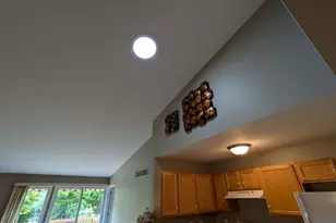 23721 W Lake Cir, Brownstown, MI 48183 - Photo 11