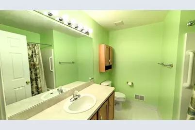 23721 W Lake Circle #14, Brownstown, MI 48183 - Photo 19