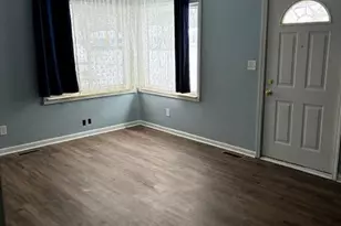 912 Den Hertog St SW, Wyoming, MI 49509 - Photo 3