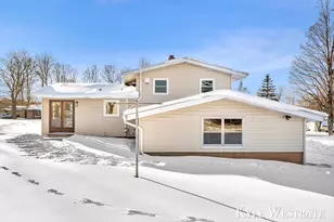 918 S Broas St, Belding, MI 48809 - Photo 27