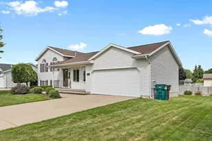 483 Sunbrook St SE, Grand Rapids, MI 49508 - Photo 3