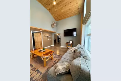 432 E Vine Street, Vicksburg, MI 49097 - Photo 5