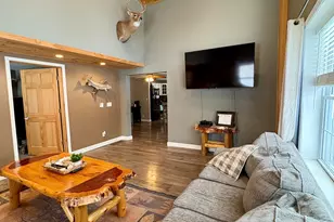 432 E Vine St, Vicksburg, MI 49097 - Photo 5