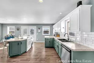 12449 S Catalpa Ave, Grant, MI 49327 - Photo 7