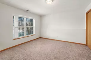 38 W Scotts Dr, Holland, MI 49424 - Photo 9