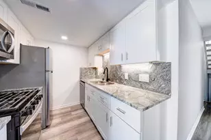 9573 Harbour Cove Ct, Ypsilanti, MI 48197 - Photo 7