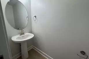 1573 N Village Cir, Kalamazoo, MI 49009 - Photo 7