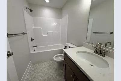 1573 N Village Circle, Kalamazoo, MI 49009 - Photo 11