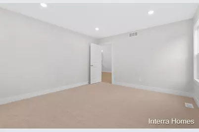 1573 N Village Circle, Kalamazoo, MI 49009 - Photo 13