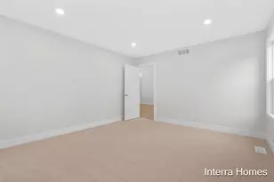 1573 N Village Cir, Kalamazoo, MI 49009 - Photo 13