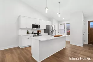 1575 N Village Cir, Kalamazoo, MI 49009 - Photo 5