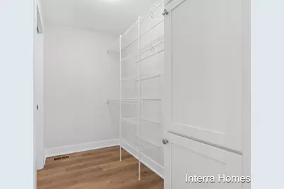 1575 N Village Circle, Kalamazoo, MI 49009 - Photo 17