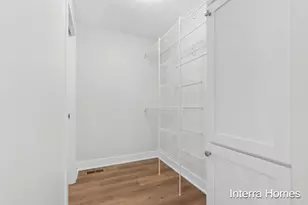 1575 N Village Cir, Kalamazoo, MI 49009 - Photo 17