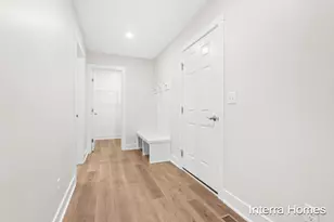 1571 N Village Cir, Kalamazoo, MI 49009 - Photo 15