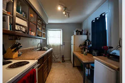 2105 Mary Avenue, Lansing, MI 48910 - Photo 3