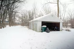 2105 Mary Ave, Lansing, MI 48910 - Photo 9