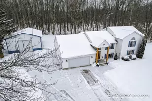 7099 Silver Lake Dr NE, Rockford, MI 49341 - Photo 9