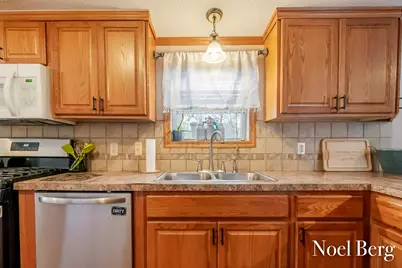 340 E River Road, Muskegon, MI 49445 - Photo 9