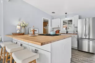 1045 40th St SW, Wyoming, MI 49509 - Photo 3