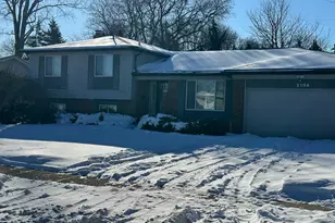 2184 Cumberland Dr, Troy, MI 48085 - Photo 3