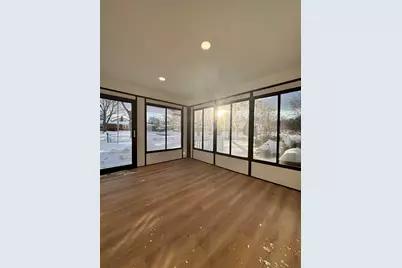 325 Winwood Avenue, Saint Joseph, MI 49085 - Photo 9