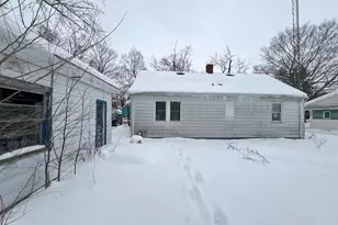 422 Paw Paw Ave, Watervliet, MI 49098 - Photo 21