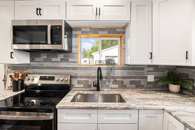 4662 Tolland Avenue, Holt, MI 48842 - Photo 5