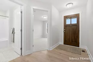 1577 N Village Cir, Kalamazoo, MI 49009 - Photo 7