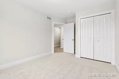 1577 N Village Circle, Kalamazoo, MI 49009 - Photo 9