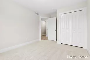 1577 N Village Cir, Kalamazoo, MI 49009 - Photo 9