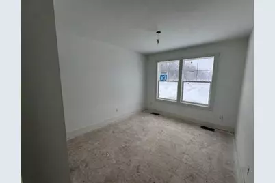 1577 N Village Circle, Kalamazoo, MI 49009 - Photo 3