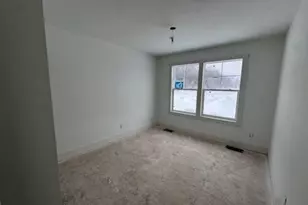 1577 N Village Cir, Kalamazoo, MI 49009 - Photo 3