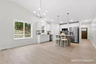 1577 N Village Cir, Kalamazoo, MI 49009 - Photo 11