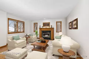 5361 Cottondale St SW, Wyoming, MI 49519 - Photo 7