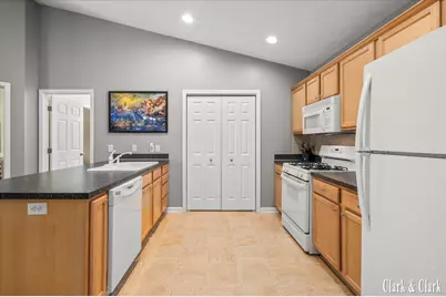 312 E North Street, Hastings, MI 49058 - Photo 7