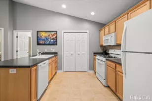 312 E North St, Hastings, MI 49058 - Photo 7