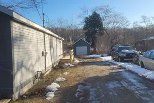 1872 Burton Rd, Muskegon, MI 49442 - Photo 3