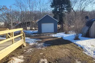 1872 Burton Rd, Muskegon, MI 49442 - Photo 5