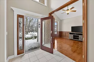 10056 Rosemarie Run, Brighton, MI 48114 - Photo 3