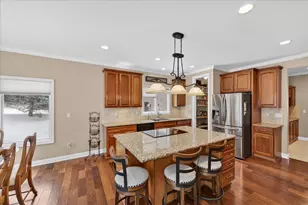 10056 Rosemarie Run, Brighton, MI 48114 - Photo 9