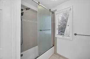 10056 Rosemarie Run, Brighton, MI 48114 - Photo 35