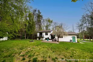 15991 Croswell St, West Olive, MI 49460 - Photo 27