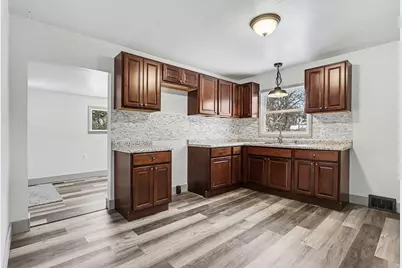 202 N Centerville Road, Sturgis, MI 49091 - Photo 3