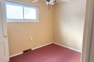 201 Beechwood Ave, Houghton Lake, MI 48629 - Photo 9