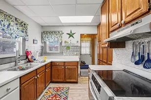 709 Griswold St, Jackson, MI 49203 - Photo 11