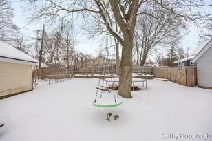 346 E Washington St, Ionia, MI 48846 - Photo 23