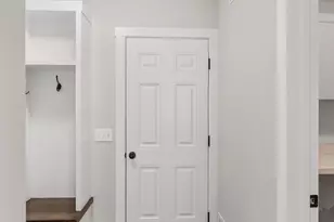 481 Sessions Woods Dr N, Grand Rapids, MI 49534 - Photo 21