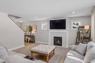 481 Sessions Woods Dr N, Grand Rapids, MI 49534 - Photo 7