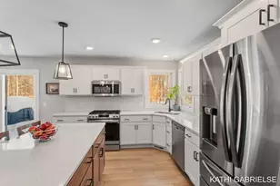 481 Sessions Woods Dr N, Grand Rapids, MI 49534 - Photo 17