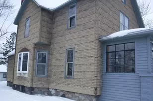 919 4th St, Three Rivers, MI 49093 - Photo 3